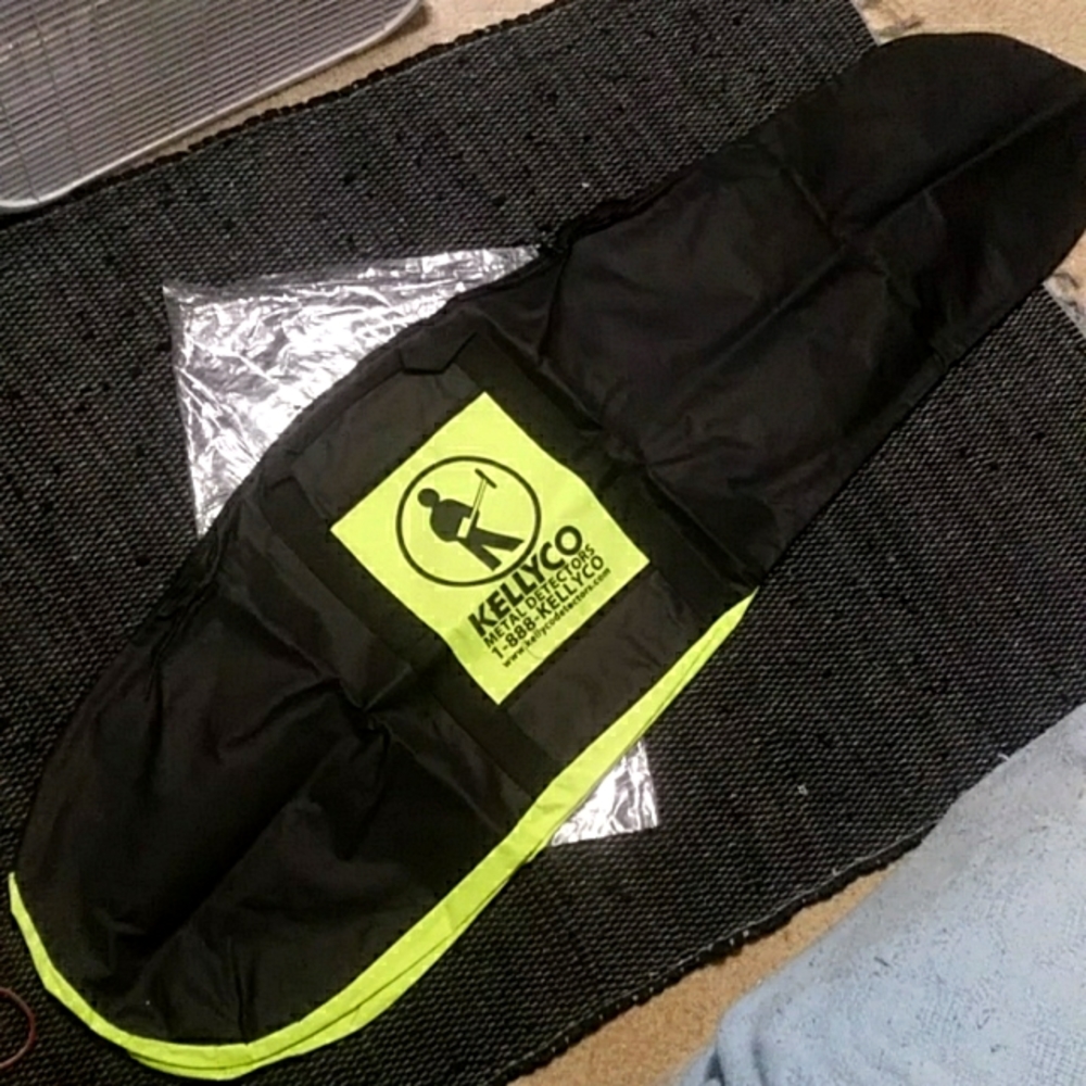 Kellyco metal detector carry case BRAND NEW